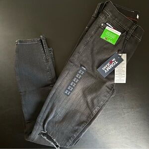 Tommy Jeans Skinny Ultra High Rise Women 👖- size 0: waist 24
#TommyJeans